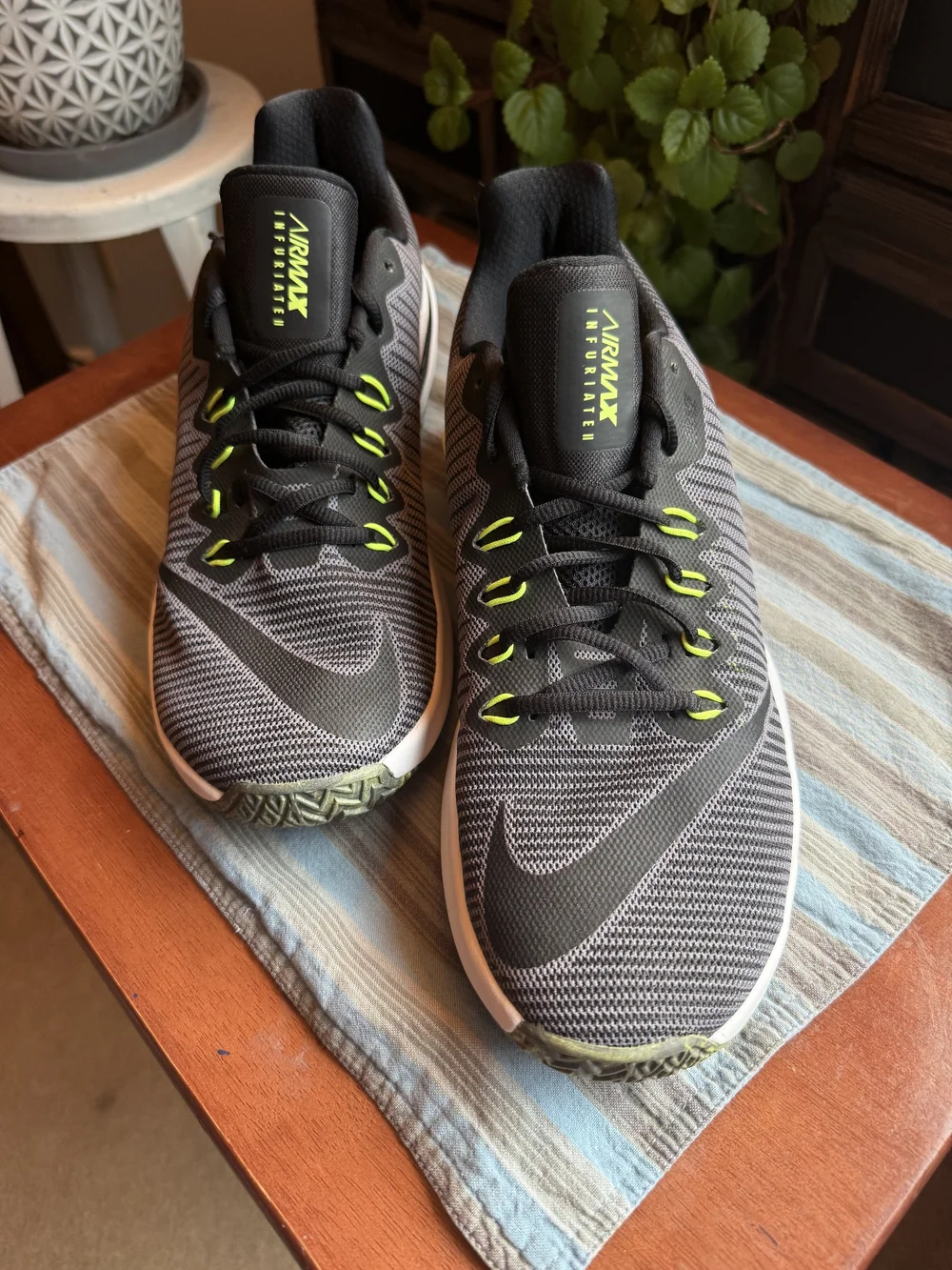 Nike Air Infuriate ll Men’s Gray Running Shoes with Neon Yellow Accents 10.5